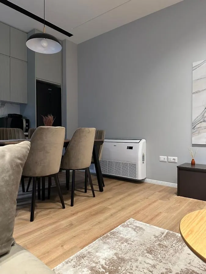 Tirana Ideal Apartment 0*,